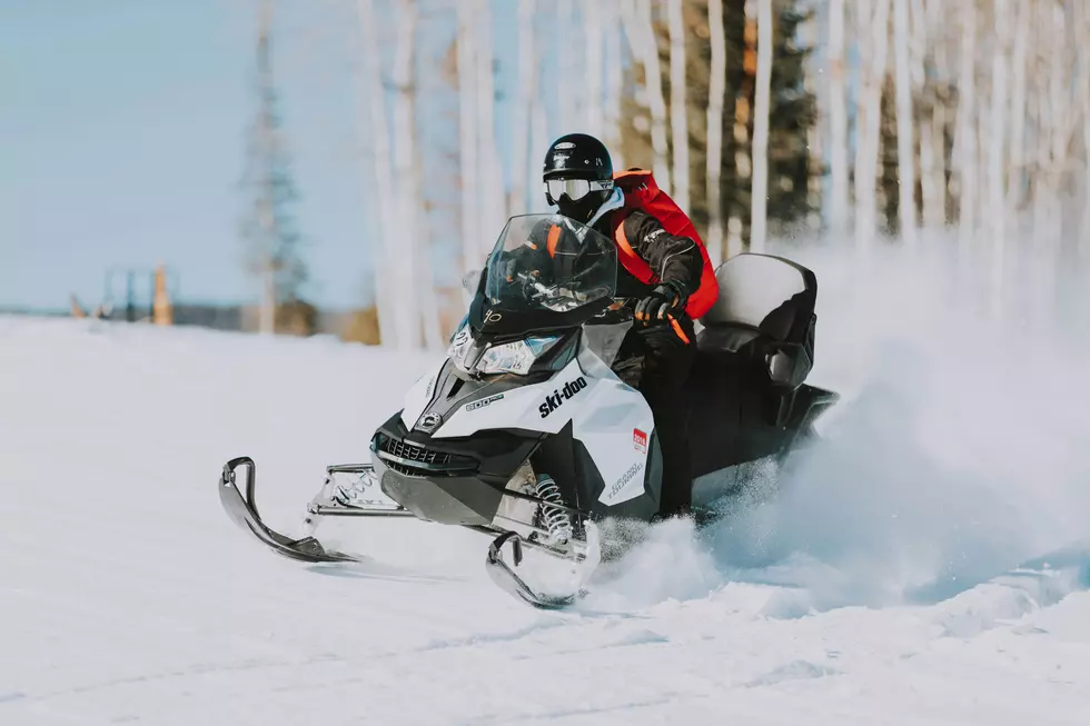 Illinois Snow? Flex on the Outdoors and Go Snowmobiling!